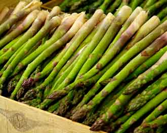 Caissette d'asperges vertes